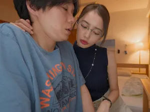 Cậu nhóc nhút nhát trộm đồ ở cửa Cây hàng bị chị chủ phạt một cách kỳ lạ