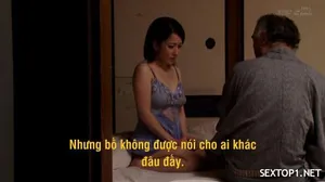 Hot girl nổi tiếng ở trường, người tôi thầm yêu lại bị bắt nạt như vậy