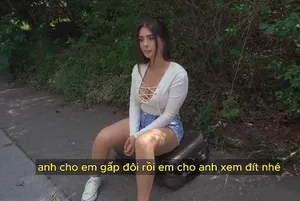 Người mẫu "Encore" dưới cặp kính cận dâm đãng là một cô giáo dạy sex có bộ ngực khủng và khí chất. Cô ấy thích ở trên. Cô ấy cưỡi anh trai KK đến nơi cực khoái và ăn tinh dịch của anh ấy bên trong!